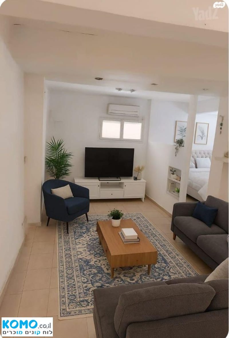 Photo from Komo – 2 Rooms • ₪4,000, חצור 14, Yad Labanim, Ramat Gan (1)