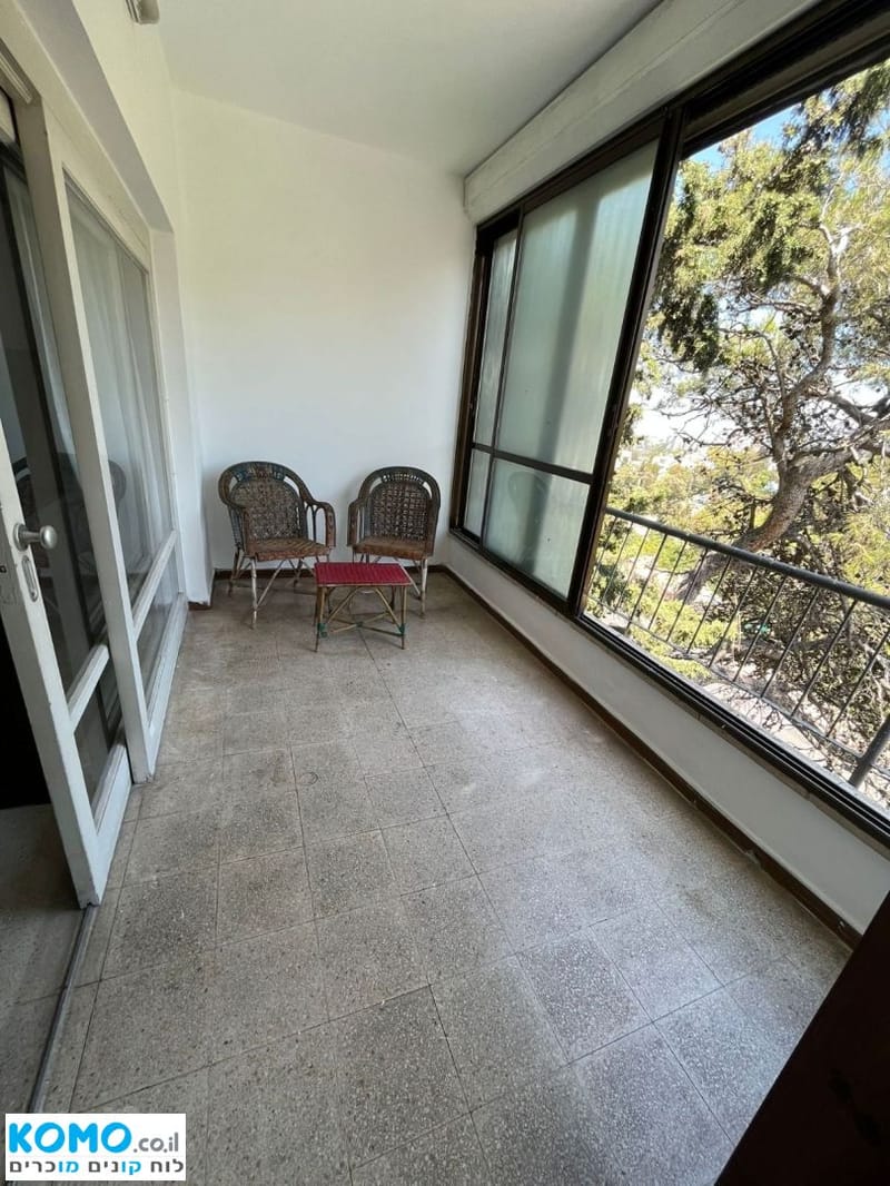 תמונה מקומו – 5.5 חדרים עם שותפים • 1,200 ₪, דישראלי 20, אחוזה, חיפה (1)