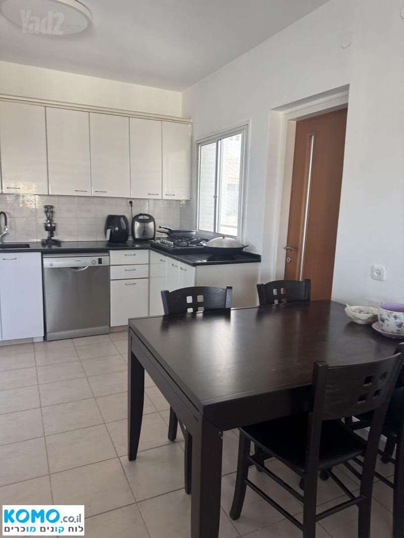 Photo from Komo – 4 Rooms • ₪8,000, טבנקין 17, HaBilu'im, Ramat Gan (1)
