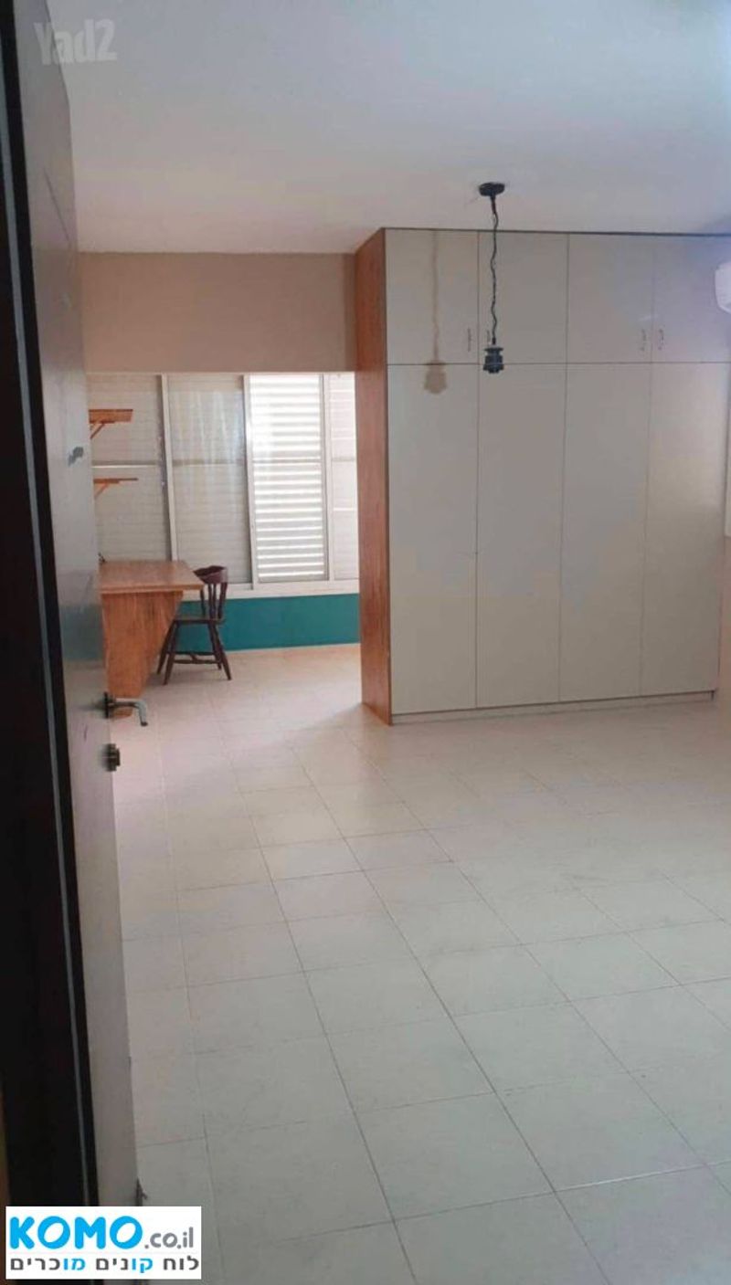 תמונה מקומו – חדר וחצי • 4,200 ₪, ביאליק 120, חרוזים, רמת גן (1)