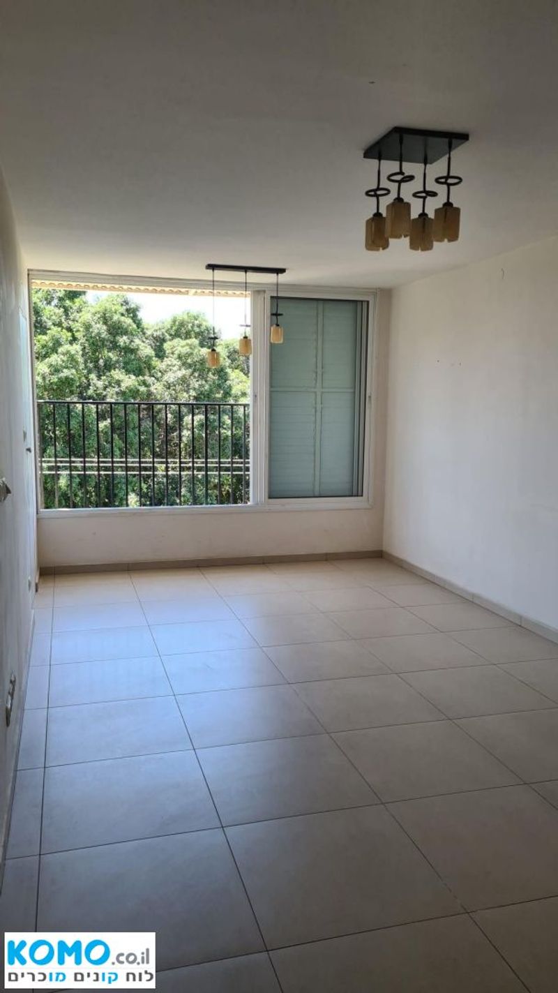 תמונה מקומו – 3.5 חדרים • 6,000 ₪, שקד 24, נווה עופר, תל אביב (1)