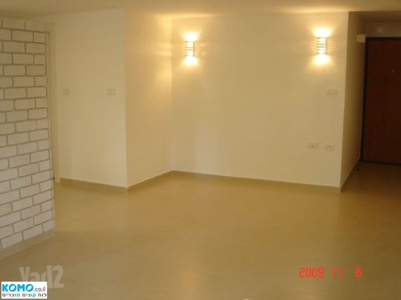 Photo from Komo – 2 Rooms • ₪6,250, רמז דוד 34, New North - Kikar HaMedina, Tel Aviv (1)
