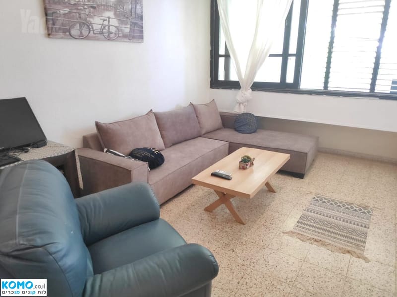 תמונה מקומו – 4 חדרים עם שותפים • 2,550 ₪, הרב קוק 51, מרכז, הרצליה (1)