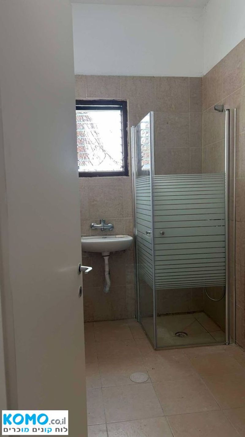 תמונה מקומו – 3 חדרים • 6,000 ₪, פרץ י ל 9, נווה שאנן, תל אביב (1)