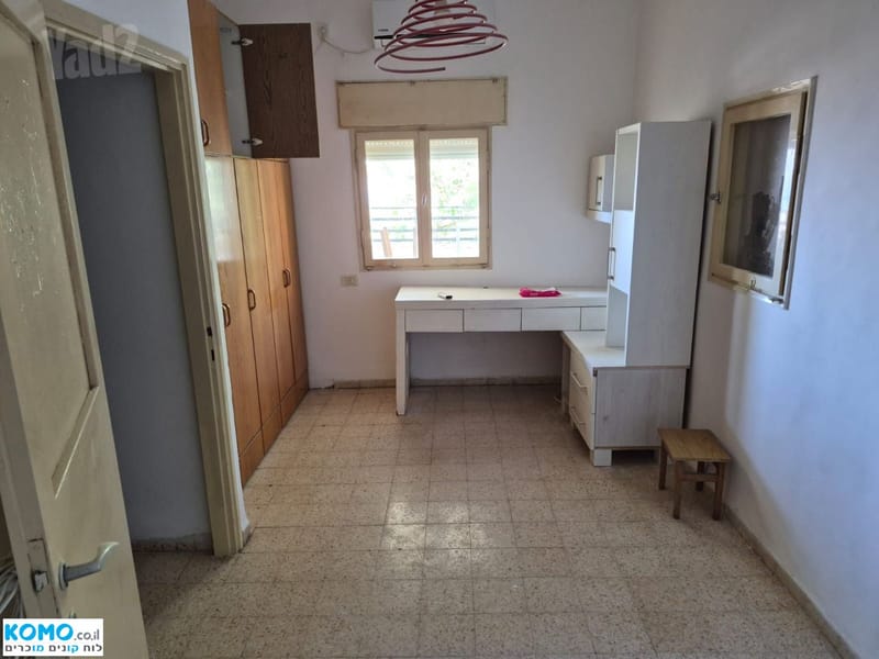 תמונה מקומו – 4 חדרים • 3,000 ₪, נתיב חן 9, נווה שאנן, חיפה (1)