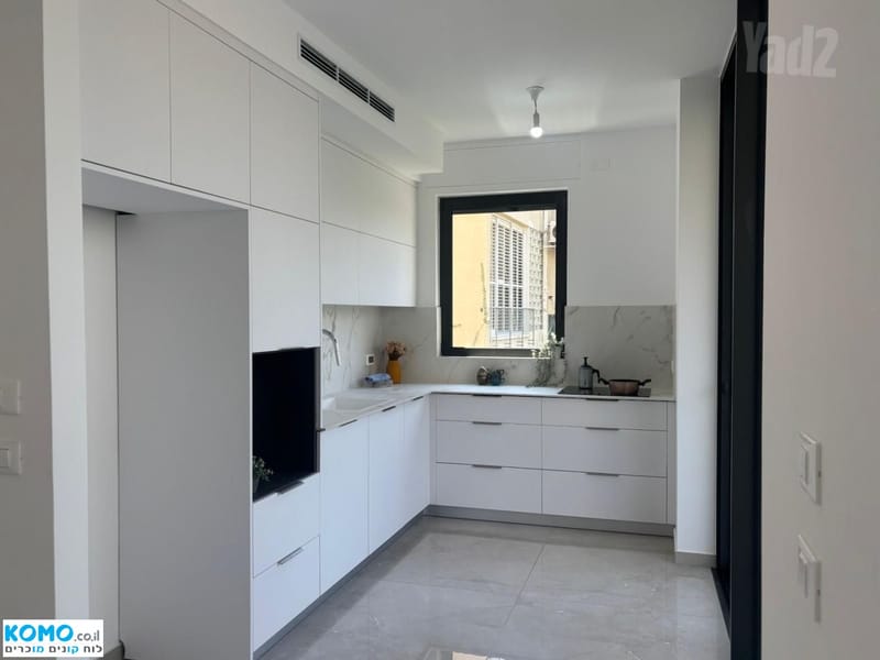 תמונה מקומו – 4 חדרים • 14,900 ₪, ויצמן 26, הצפון החדש - סביבת כיכר המדינה, תל אביב (1)