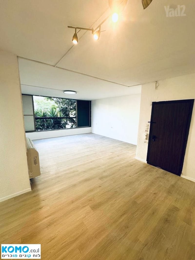 תמונה מקומו – 4 חדרים • 9,000 ₪, גורדון 36, בורוכוב, גבעתיים (1)