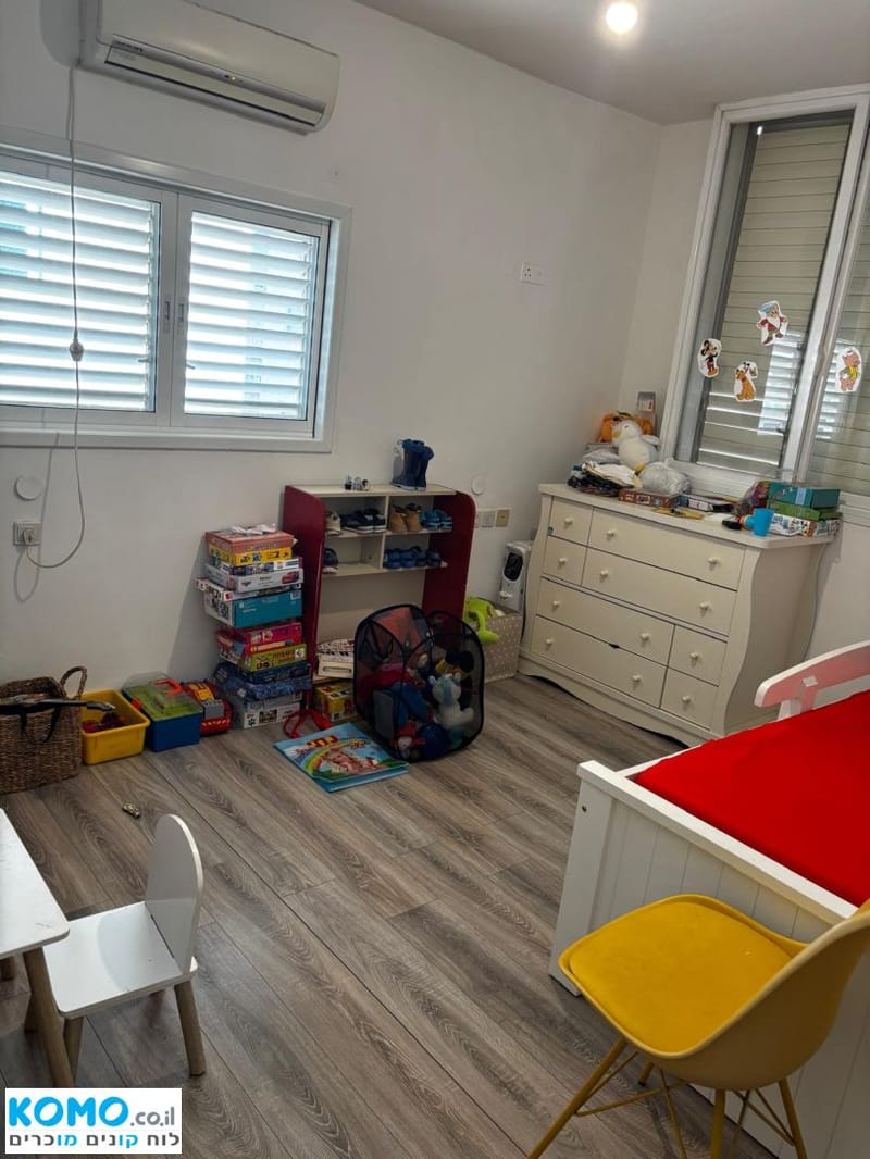Photo from Komo – 3 Rooms • ₪5,300, נגבה, Marom Nave, Ramat Gan (1)