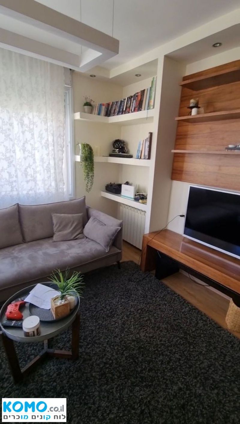 Photo from Komo – 4 Rooms • ₪9,000, שרייבום יעקב 4, Beit HaKerem, Jerusalem (1)