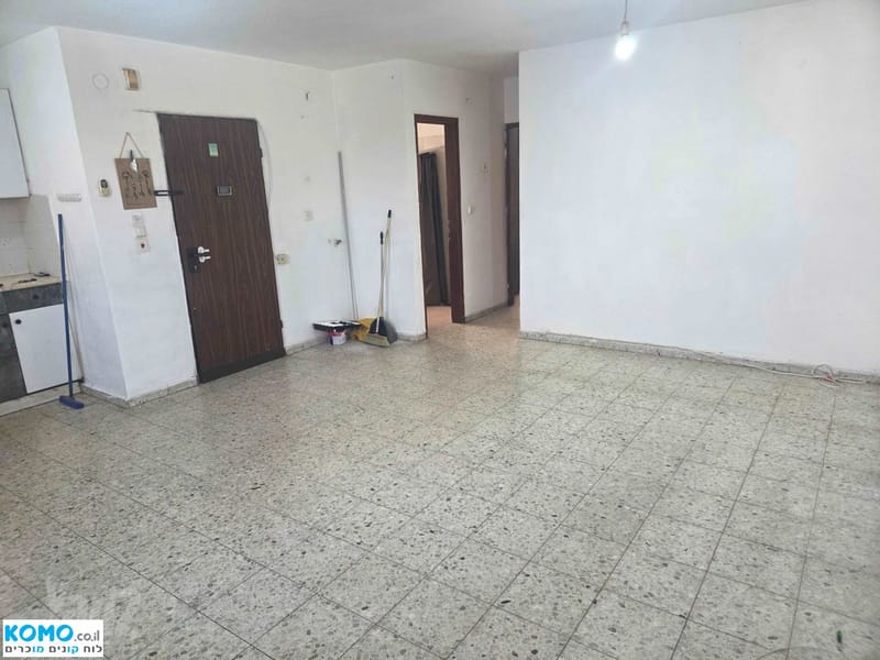 Фото с Komo – 3 Комнаты • 5,500 ₪, כביר 32, Атиква, Тель-Авив (1)