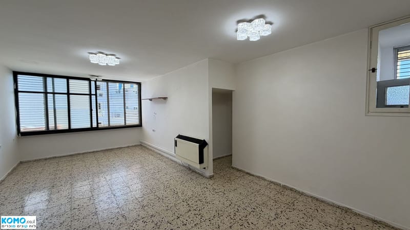 Фото с Komo – 4 Комнаты • 5,500 ₪, אברבנאל 17, Рамбам, Ришон-ле-Цион (1)