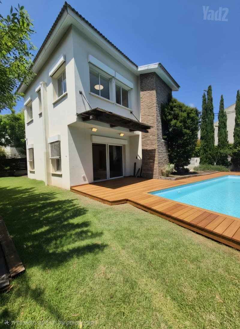 תמונה מיד2 – 6 חדרים • 29,500 ₪, הרצליה פיתוח, הרצליה (1)