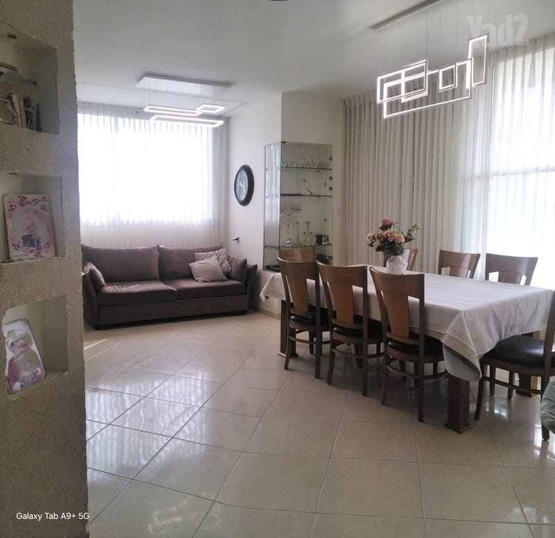 תמונה מיד2 – 4 חדרים • 8,250 ₪, אבטליון 3, גבעת סוקולוב, בני ברק (1)