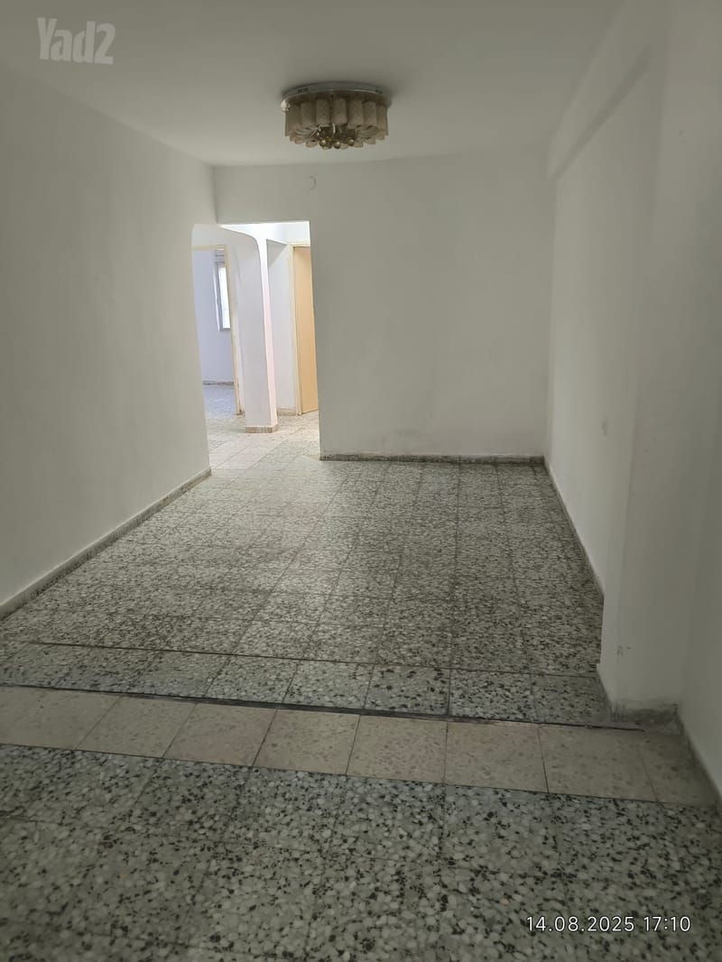 תמונה מיד2 – 4 חדרים • 4,800 ₪, עגנון 5, רמת אליהו, ראשון לציון (1)