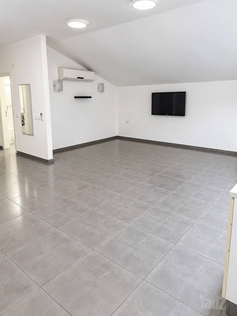 תמונה מיד2 – 2 חדרים • 5,600 ₪, א.ד. גורדון, קריית אליעזר פרי, פתח תקווה (1)