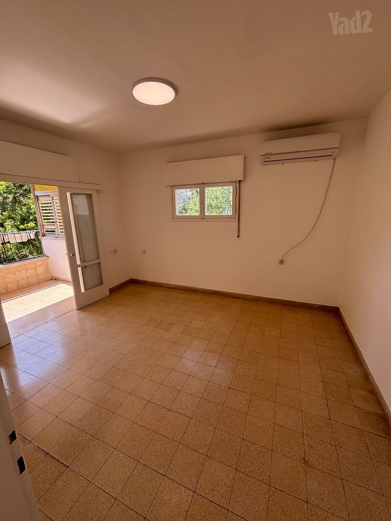 תמונה מיד2 – 3 חדרים • 4,300 ₪, בראשית, גבעת קוזלובסקי, גבעתיים (1)