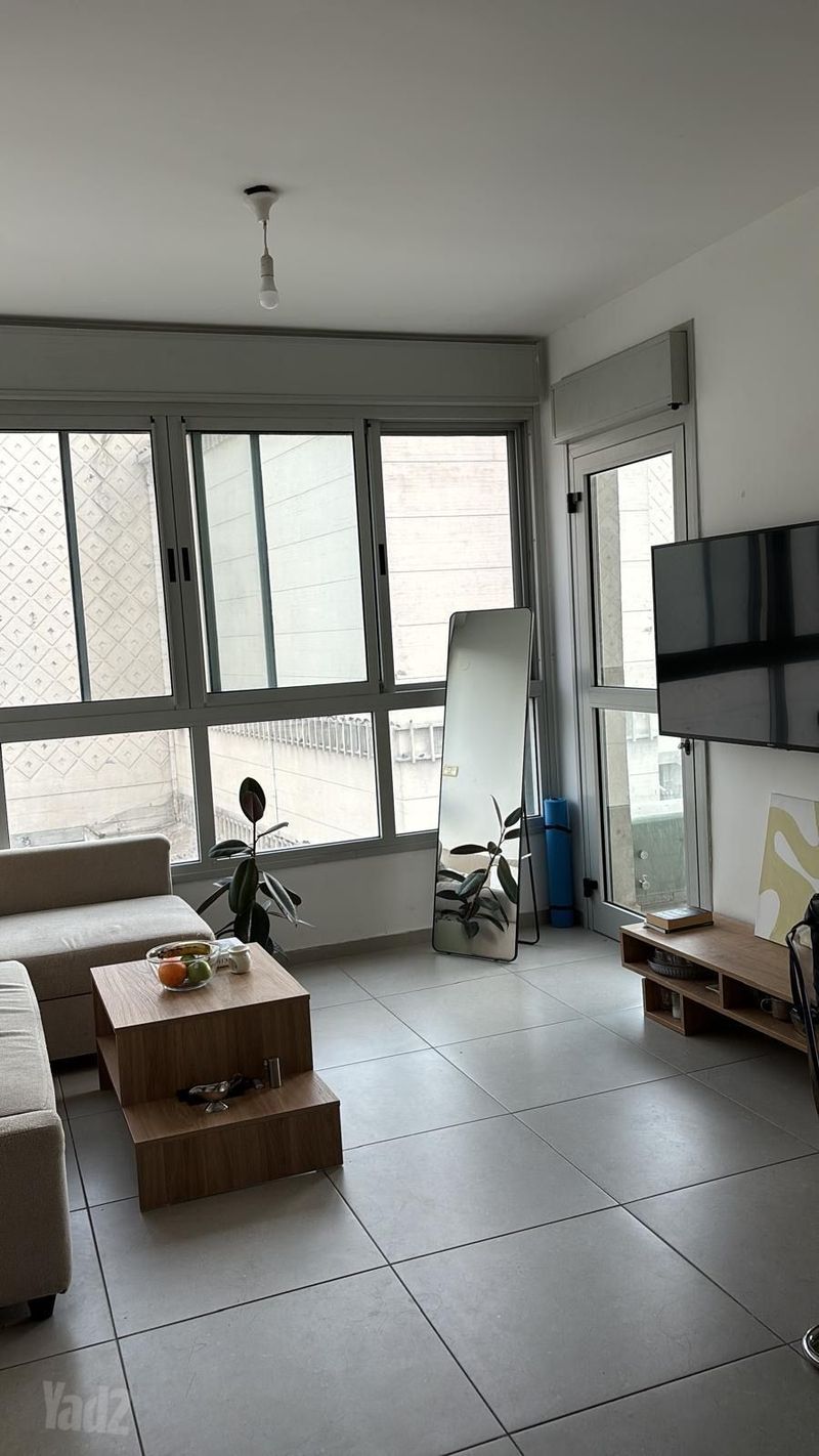 תמונה מיד2 – 3 חדרים • 4,000 ₪, דרך העצמאות 134, שער פלמר (תחנת רכבת השמונה), חיפה (1)