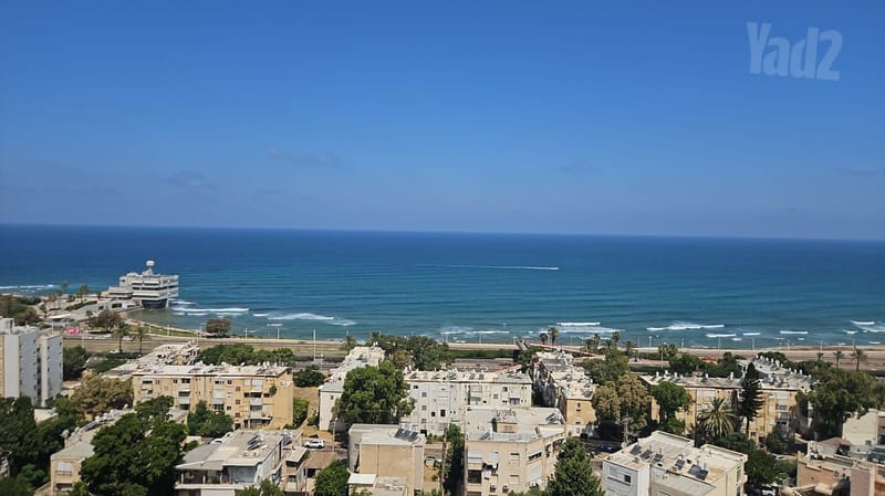 תמונה מיד2 – 3 חדרים • 3,950 ₪, ז'אן ז'ורס 32, קריית שפרינצק, חיפה (1)