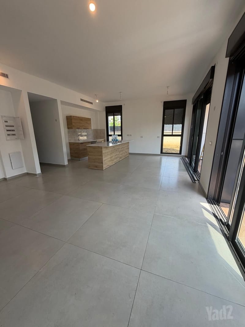 תמונה מיד2 – 4 חדרים • 14,750 ₪, דן שומרון 1, הרצלייה הירוקה, הרצליה
