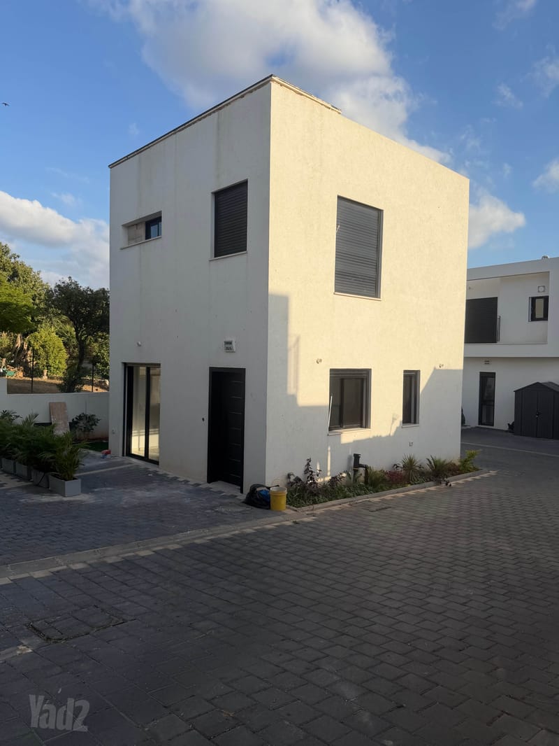תמונה מיד2 – 3 חדרים • 8,000 ₪, שמשון 9, מרכז כרכור, פרדס חנה-כרכור (1)