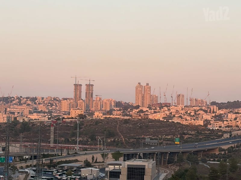 תמונה מיד2 – 3 חדרים • 7,500 ₪, אברהם כחילה 24, מנחת (מלחה), ירושלים (1)