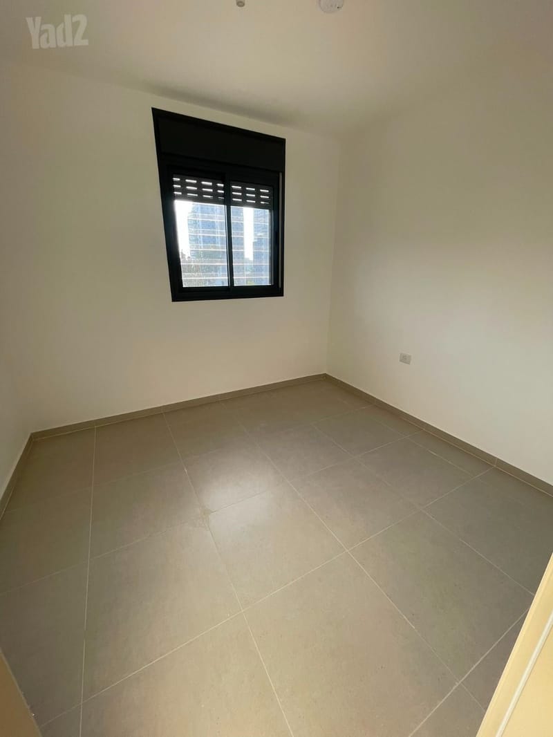 תמונה מיד2 – 6 חדרים • 8,200 ₪, נוריות, ראשון לציון (1)