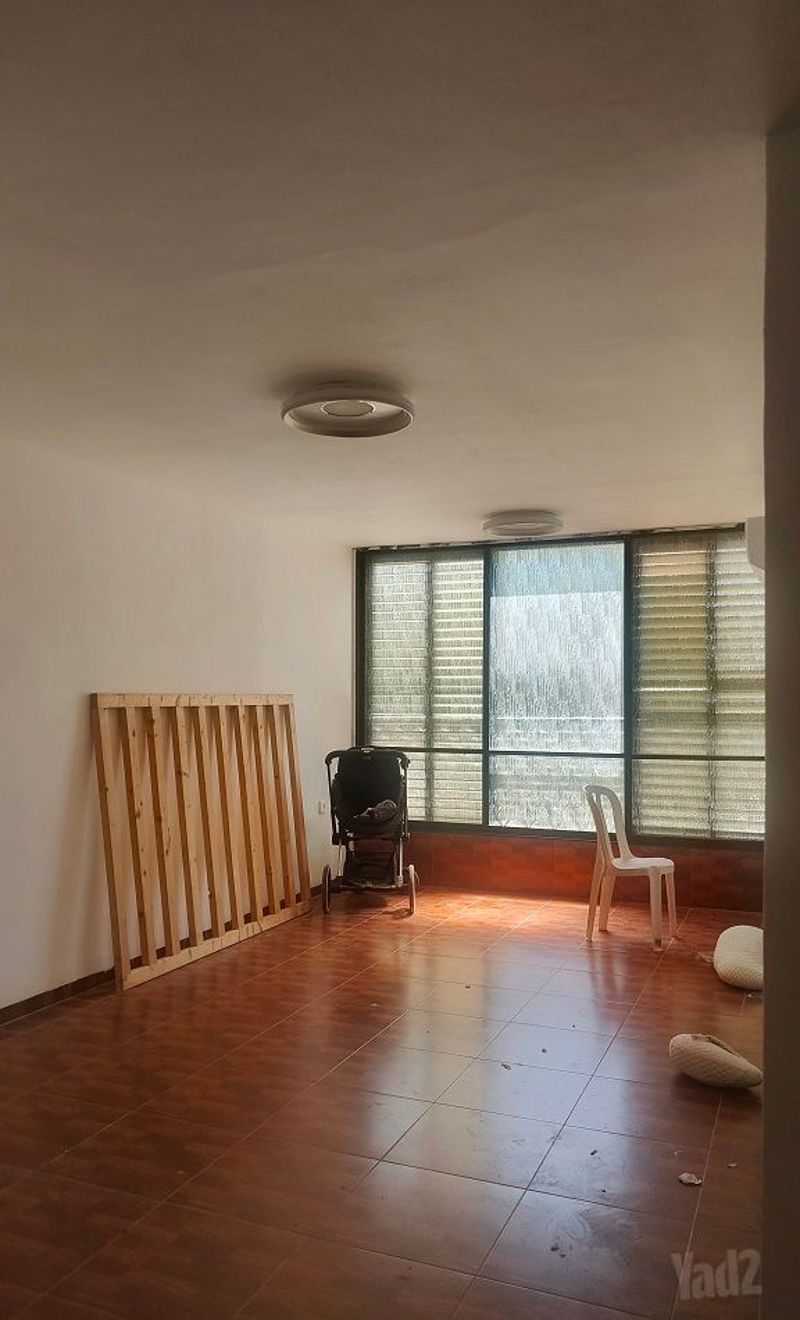 Фото с Yad2 – 3 Комнаты • 3,000 ₪, אברהם טביב 2, Гива-Алеф, Кирьят-Ата (1)