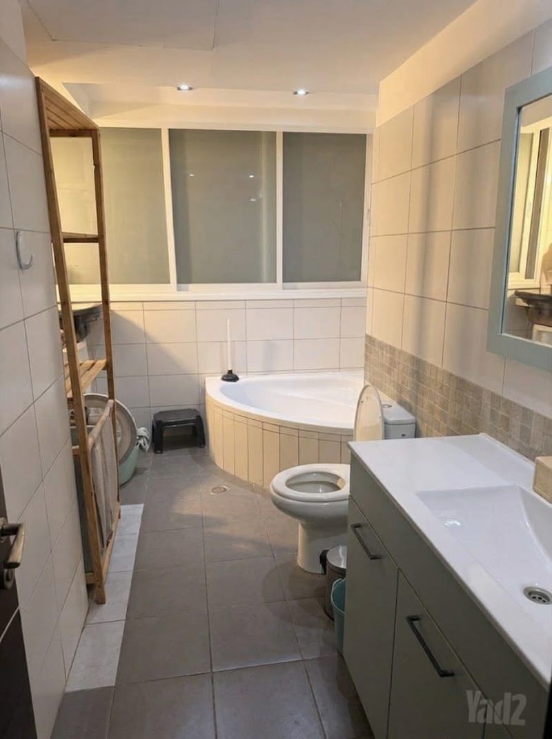 תמונה מיד2 – 5 חדרים • 7,500 ₪, שמריהו לוין 2, רסקו ב', חולון (1)