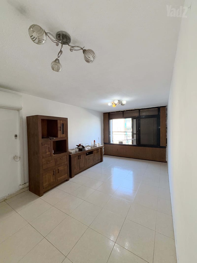 Photo from Yad2 – 3 Rooms • ₪5,500, אייזיק חריף 40, Jaffa Gimel and Neve Golan, Tel Aviv (1)