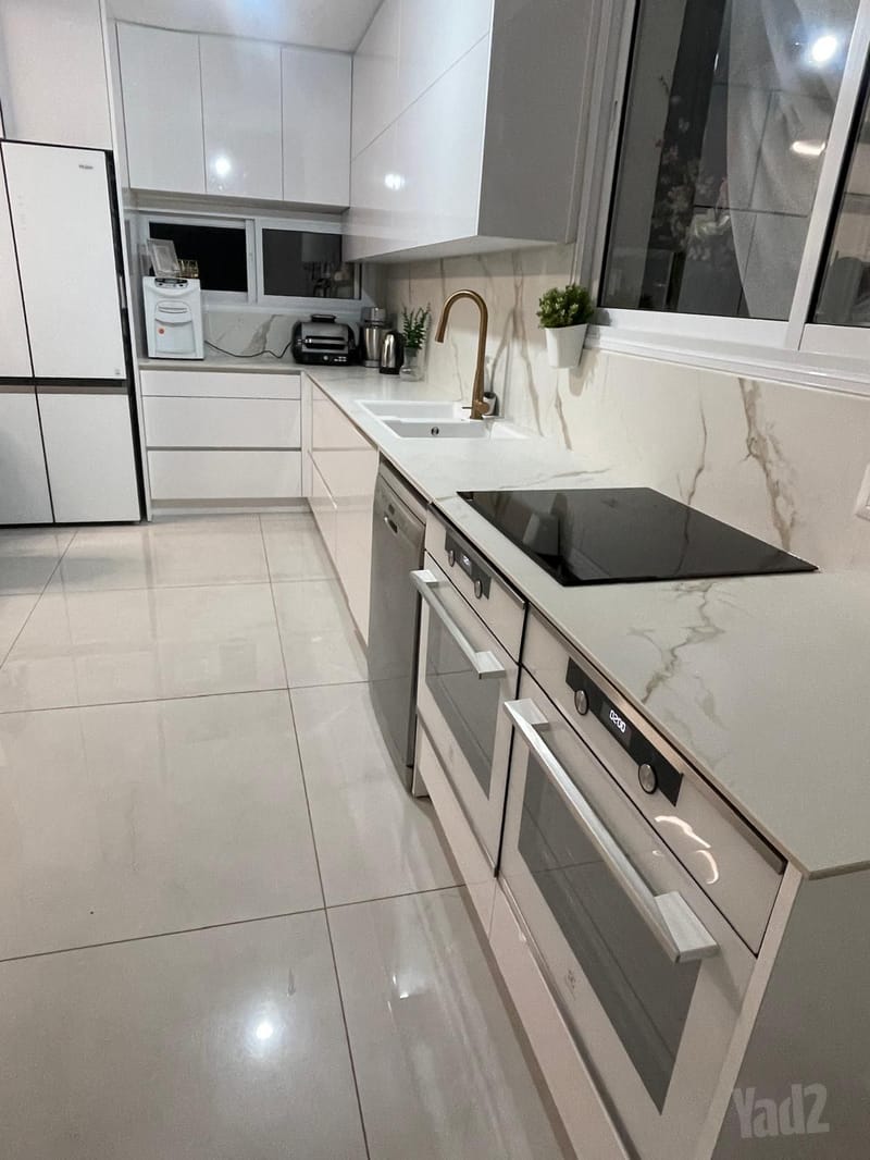תמונה מיד2 – 4.5 חדרים • 2,350,000 ₪, הנרייטה סולד 12, רמת יוסף, בת ים (1)
