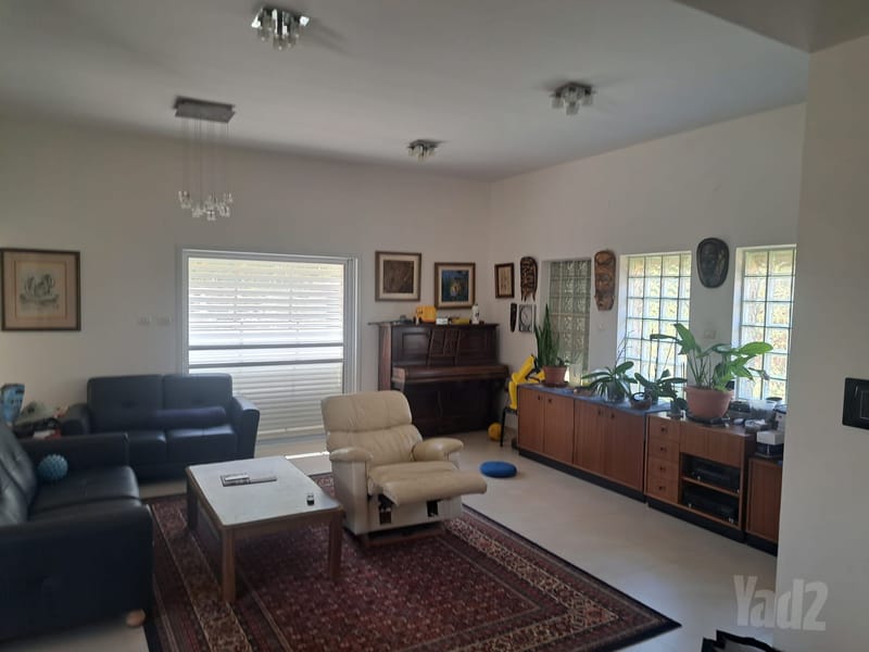 תמונה מיד2 – 4 חדרים • 12,000 ₪, שקד 15, גבעת טל, ראש העין (1)