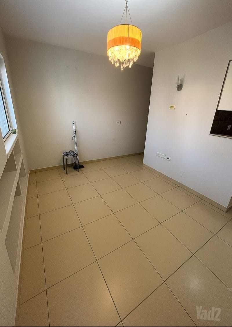 תמונה מיד2 – 2 חדרים • 3,800 ₪, סוקולוב 55, גולן, רמת השרון (1)
