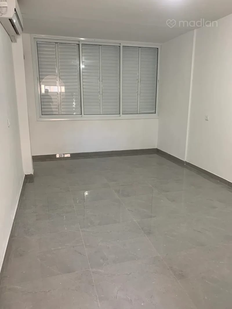 תמונה ממדלן – 2 חדרים • 2,800 ₪, הרב הרצוג 18, רובע ב', אשדוד (1)