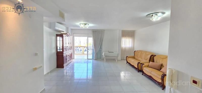 Photo from Madlan – 5.5 Rooms • ₪6,900, ארלוזורוב 19, Rova He, Ashdod (1)