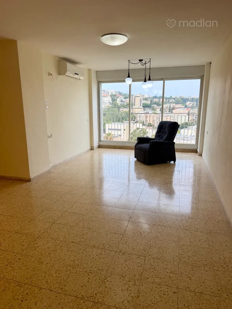 תמונה ממדלן – 4 חדרים • 1,590,000 ₪, פלמ"ח 22, רוממה, חיפה (1)
