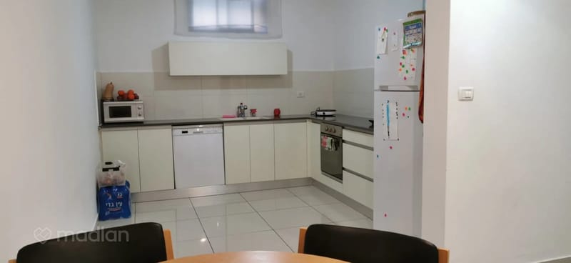 Фото с Madlan – 3 Комнаты • 4,600 ₪, ה באייר 24, Шаараим, Реховот (1)