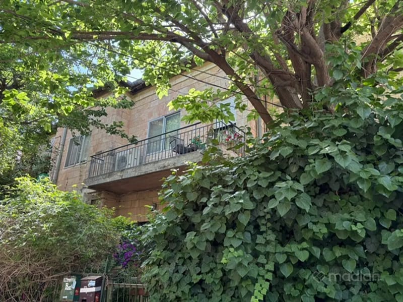 תמונה ממדלן – 2.5 חדרים • 7,500 ₪, קליין 11, קטמון הישנה, ירושלים (1)
