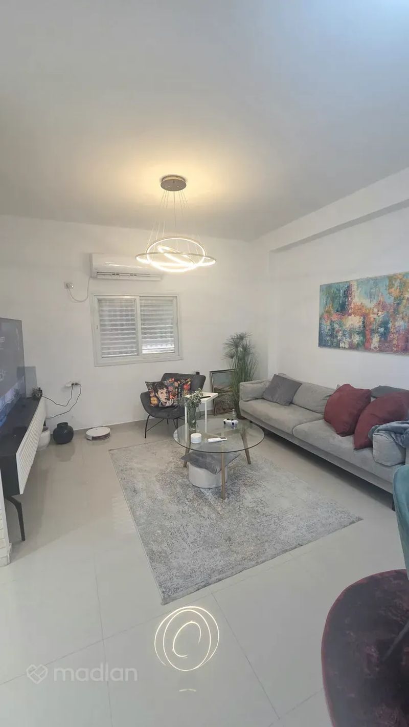 תמונה ממדלן – 2 חדרים • 2,350,000 ₪, ההגנה 27, גבעת רמב"ם, גבעתיים (1)