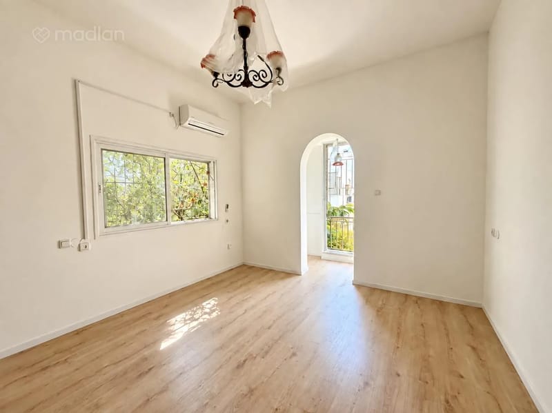 Photo from Madlan – 3 Rooms • ₪10,000, בר כוכבא 65, Old North - Southern Part, Tel Aviv (1)