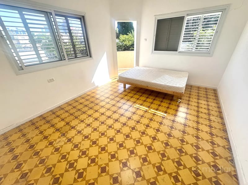 תמונה ממדלן – 3 חדרים • 6,500 ₪, מסילת ישרים 55, שפירא, תל אביב (1)