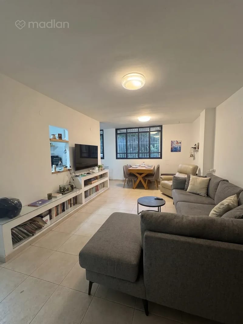תמונה ממדלן – 3.5 חדרים • 2,850,000 ₪, הרצוג 12, תל גנים, גבעתיים (1)