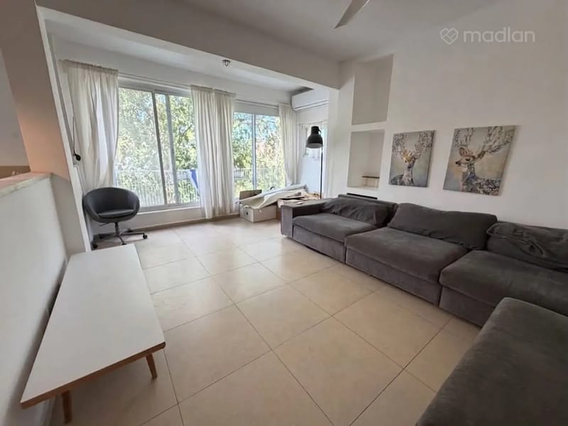 תמונה ממדלן – 4 חדרים • 9,500 ₪, עברונה 1, גבעת רמב"ם, גבעתיים (1)