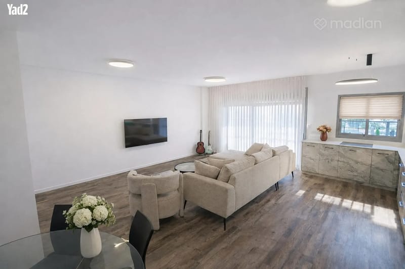 תמונה ממדלן – 5.5 חדרים • 9,000 ₪, הברקת 1, צמרות, באר יעקב (1)