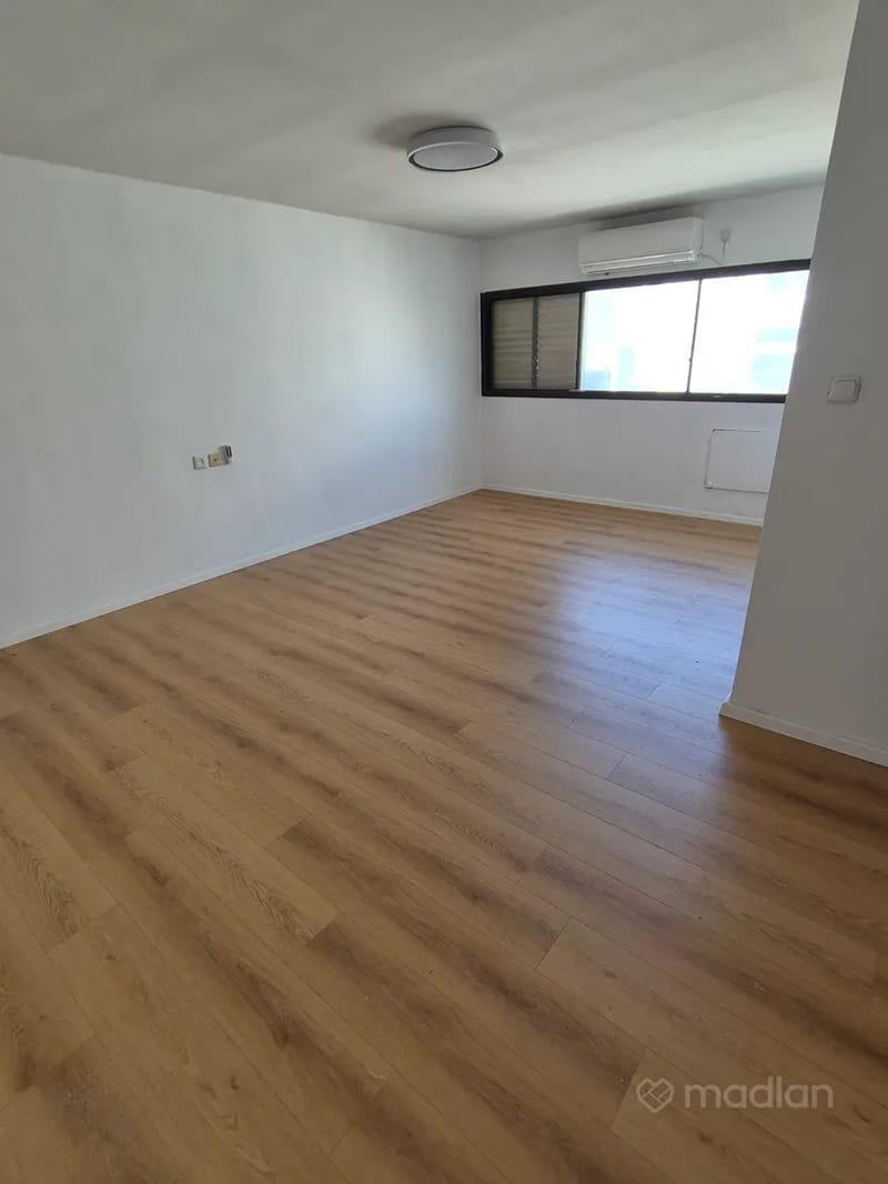 תמונה ממדלן – 4 חדרים • 6,499 ₪, קהילת ברזיל 4, ניר אביב, תל אביב (1)
