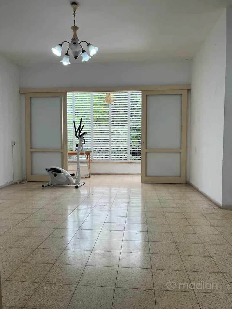 תמונה ממדלן – 3 חדרים • 2,600 ₪, הירדן 40, תל עמל, חיפה (1)