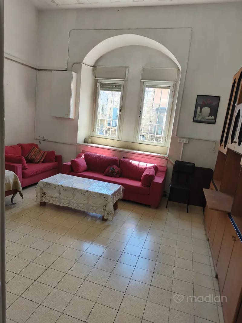 תמונה ממדלן – 3 חדרים • 7,750 ₪, מצפה 27, מחנה יהודה (לב העיר), ירושלים (1)