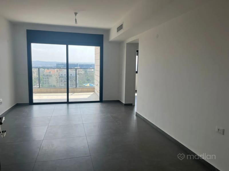 Photo from Madlan – 3.5 Rooms • ₪8,150, רופין 34, Rishonim, Kfar Saba (1)