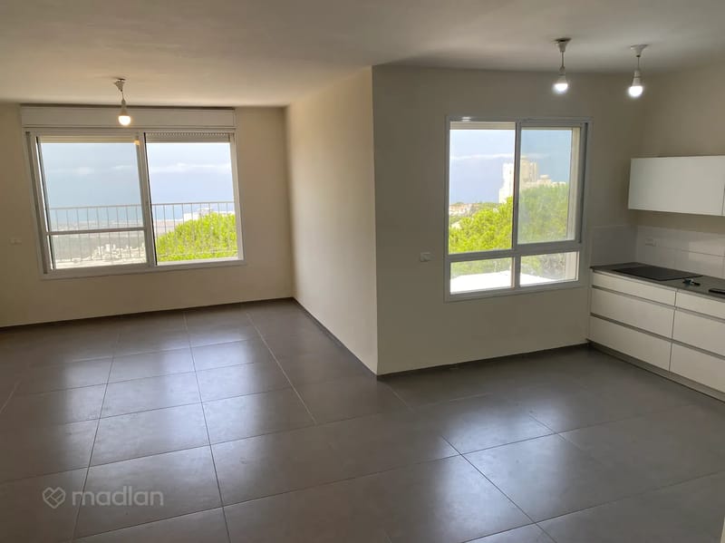 Photo from Madlan – 4.5 Rooms • ₪5,800, שימקין 10, Ramat Begin, Haifa (1)