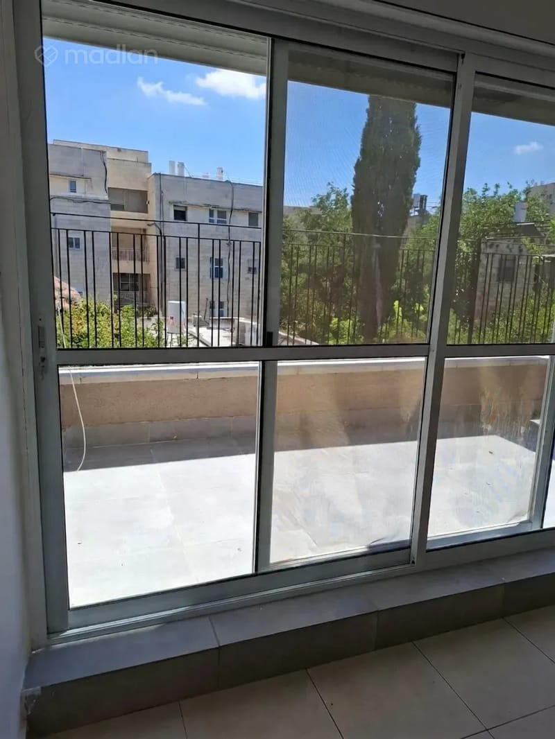 תמונה ממדלן – 3.5 חדרים • 6,800 ₪, ציפורה 9, בקעה, ירושלים (1)