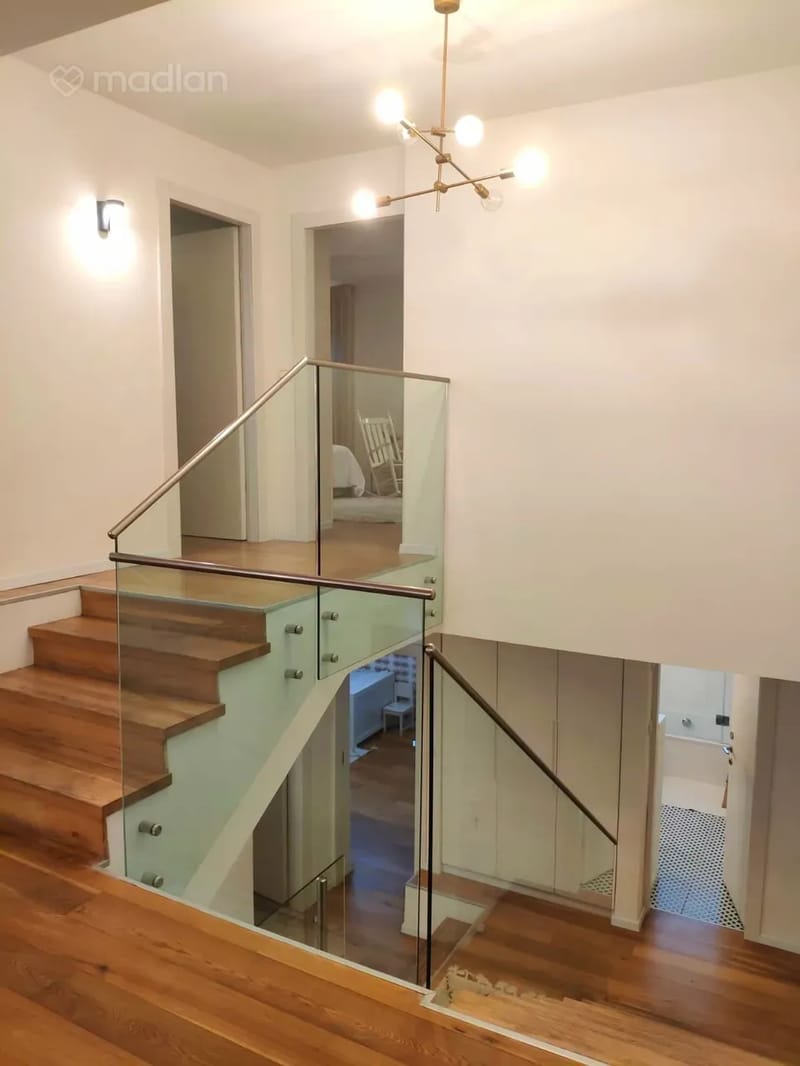 תמונה ממדלן – 6 חדרים • 19,000 ₪, משה ארם 11, רביבים, תל אביב (1)